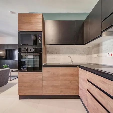 Urban Square Elite Residences By 360 Estates * Pietà