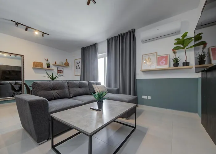 Urban Square Elite Residences By 360 Estates * Pieta